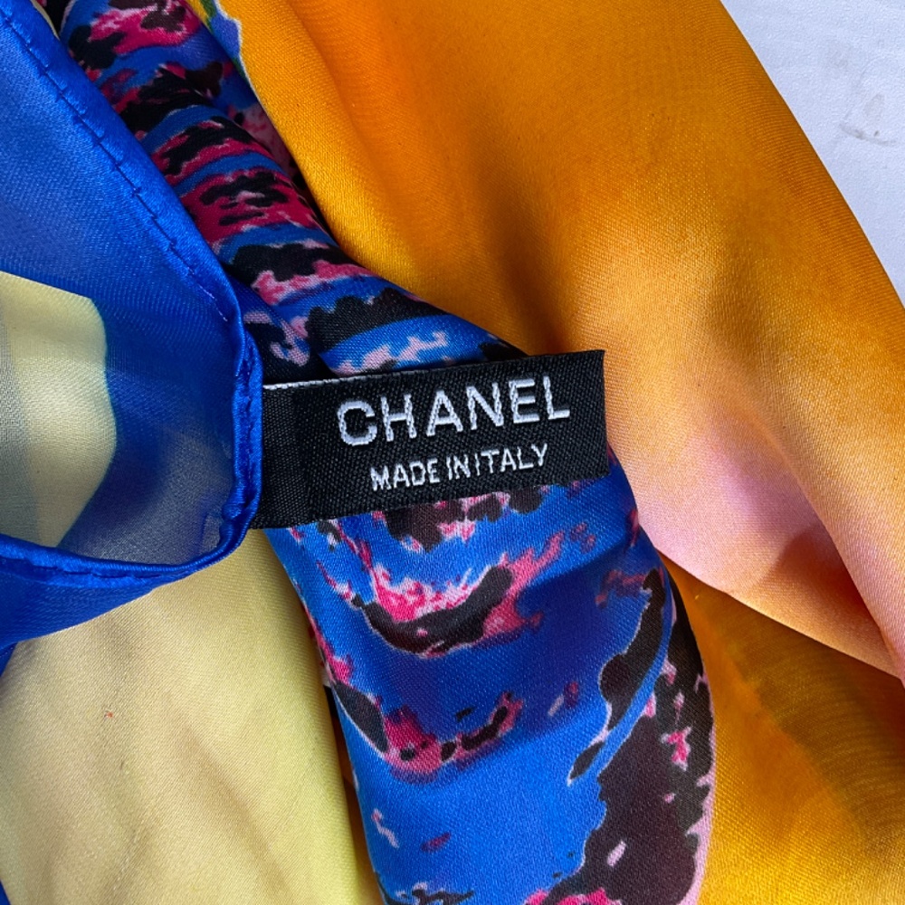 CHANEL Multicolor No.5 Perfume Bottle Silk Scarf - Picture 14 of 15